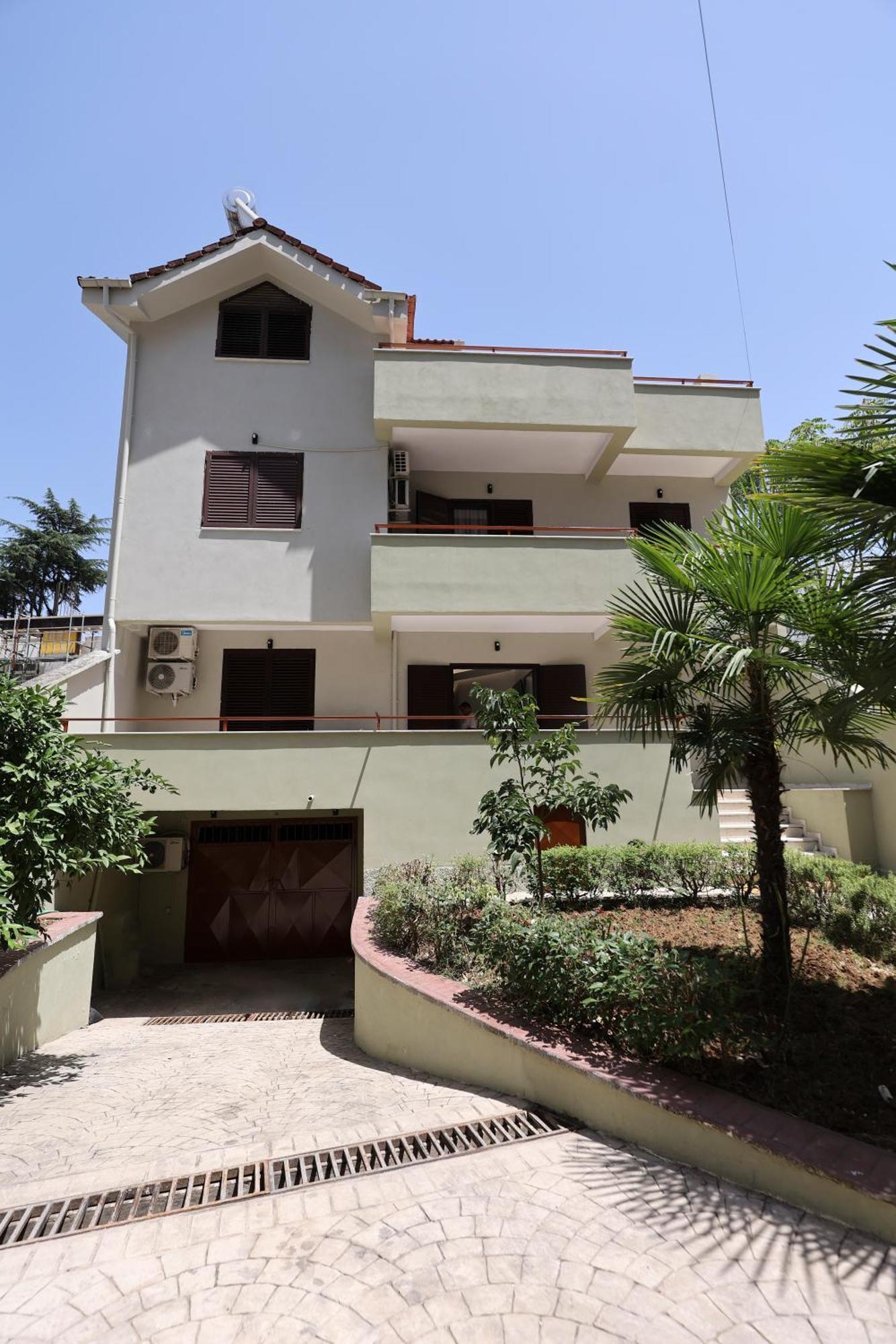Emar Hotel
