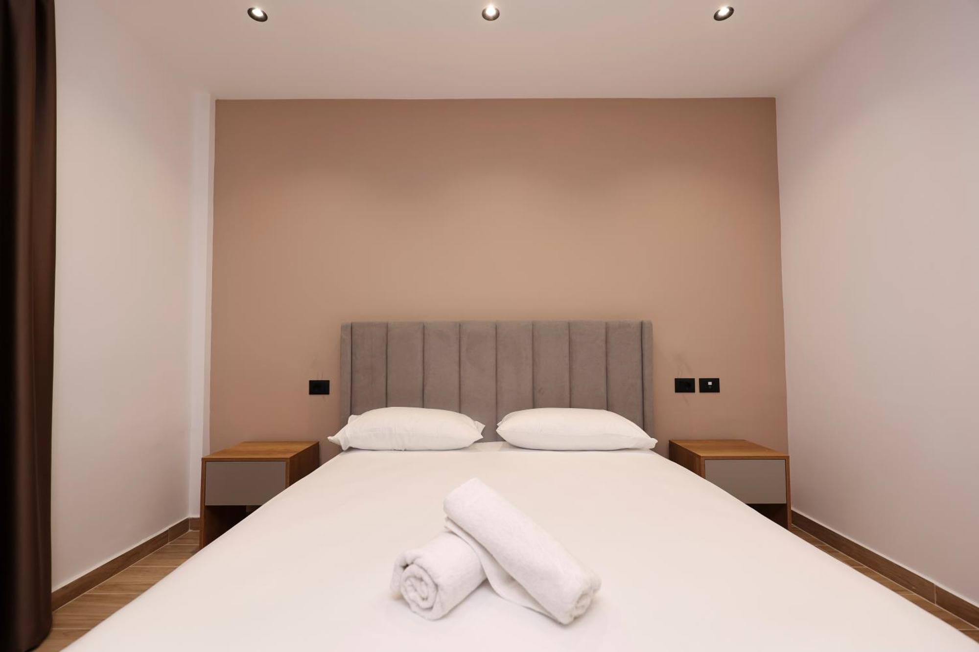 Hotel Emar Tirana