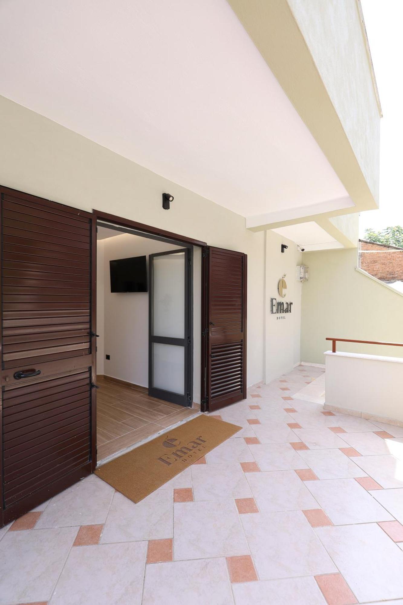 Hotel Emar 3*